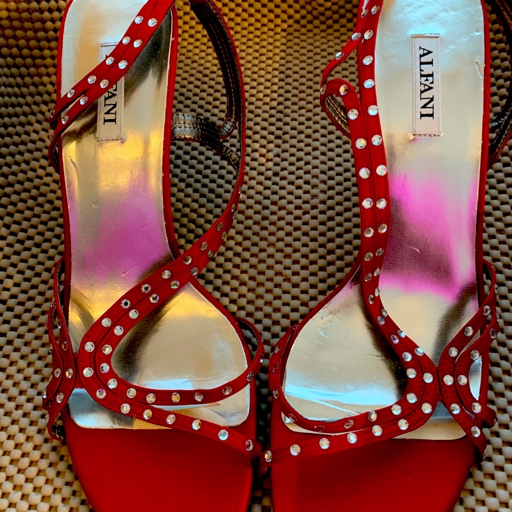 Alfani Red shoes💕